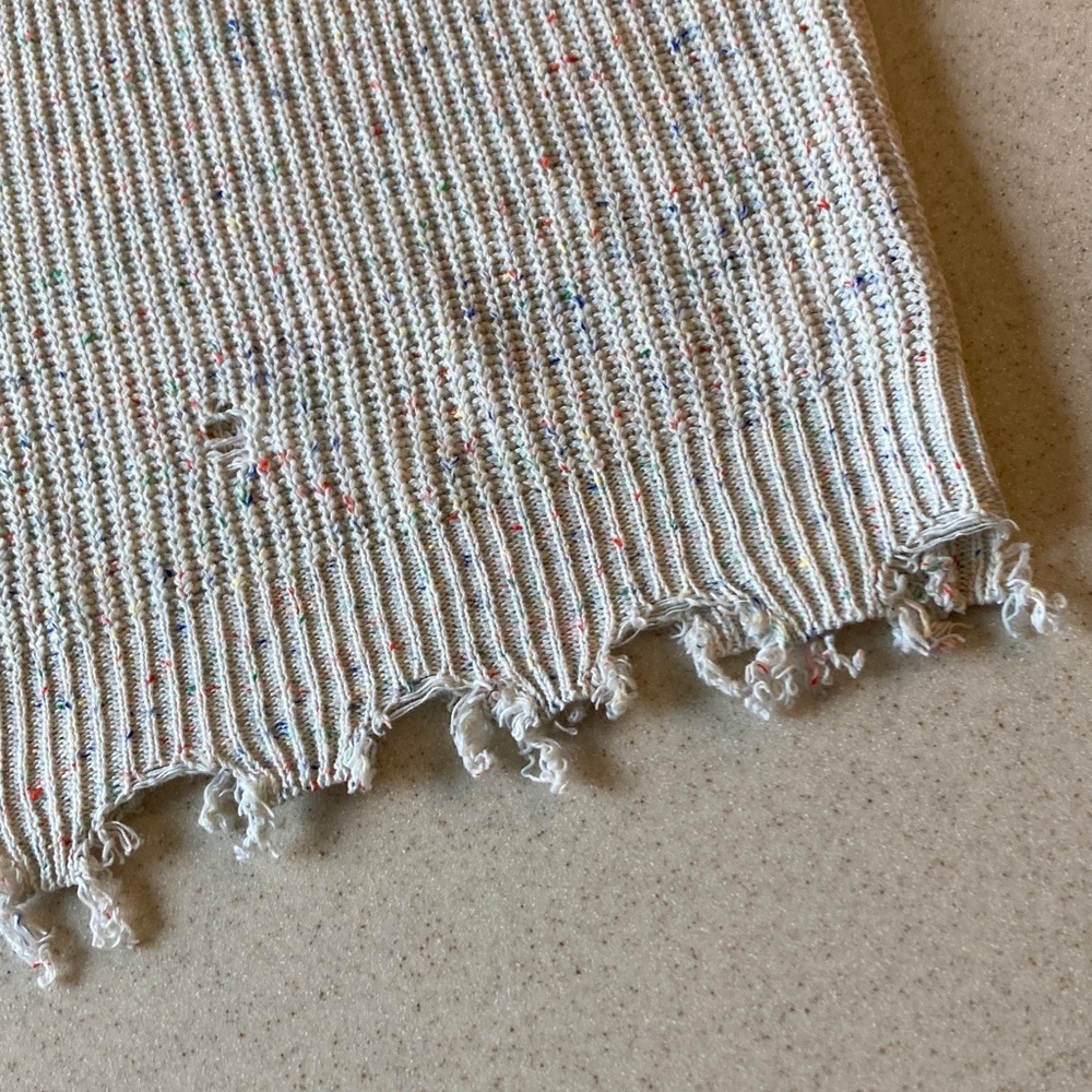 Cozy Cream Distressed Turtleneck Sweater No Size Tag - Picture 14 of 16